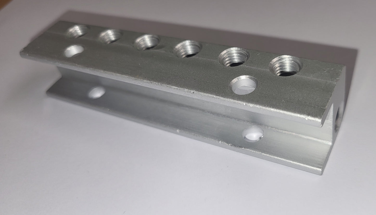 6 outlet aluminium manifold (front and top mount, smaller spacing)
