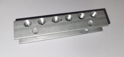 6 outlet aluminium manifold (front and top mount, smaller spacing)